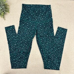 Lululemon Women's Athletica High Rise Green Mountain Peaks Leggings Size 4